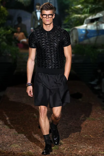 Look 34
